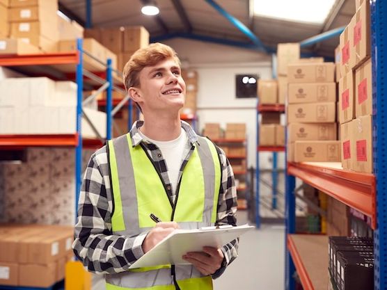 Najlepsze praktyki w magazynowaniu i utylizacji papieru biurowego dla zrównoważonego biznesu